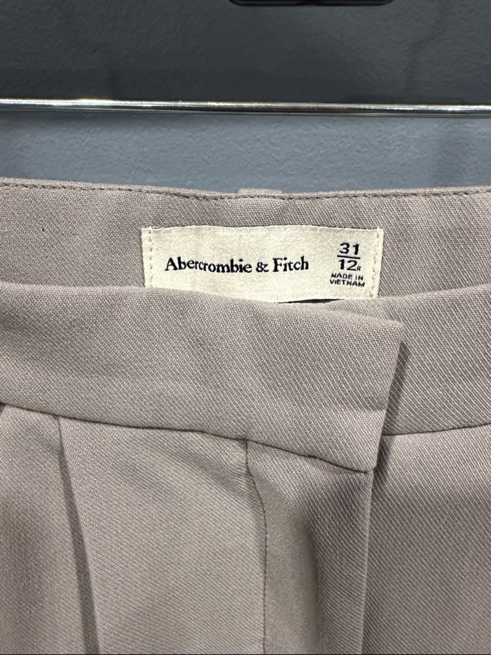 Abercrombie & Fitch Sloan Tailored Gray Pants - Picture 5 of 7